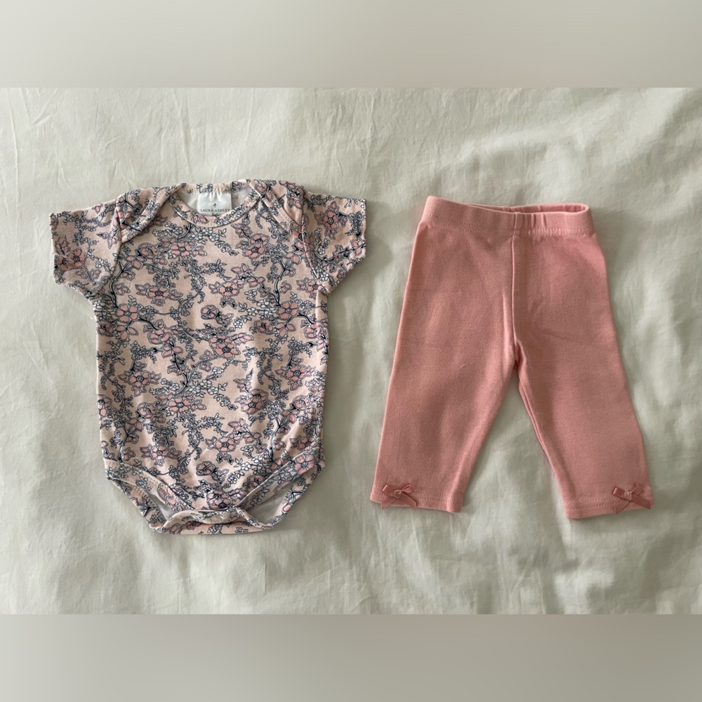 LAURA ASHLEY baby matching set in size 3-6 MONTHS - bodysuit and legging!